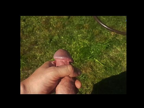 ❤️ Hot hottie får sin lyserøde fisse kneppet og kommer med en sprøjte i en sommerhave ️❌ Anal video at da.fuckmymac.ru ️❤